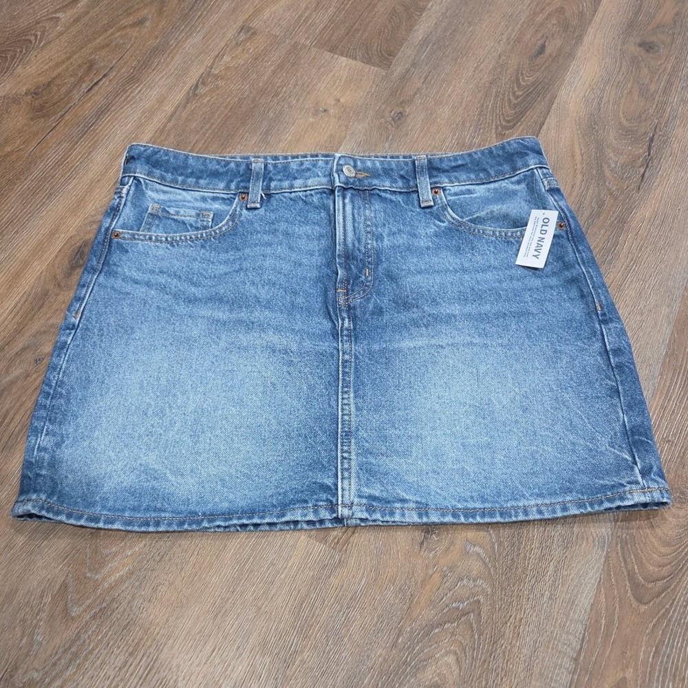Old Navy Womens Size 12 Denim Mini Skirt Mid-Rise Medium Wash Blue Jean Skirt